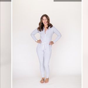 Looking for smash and Tess Harris hoodie in small